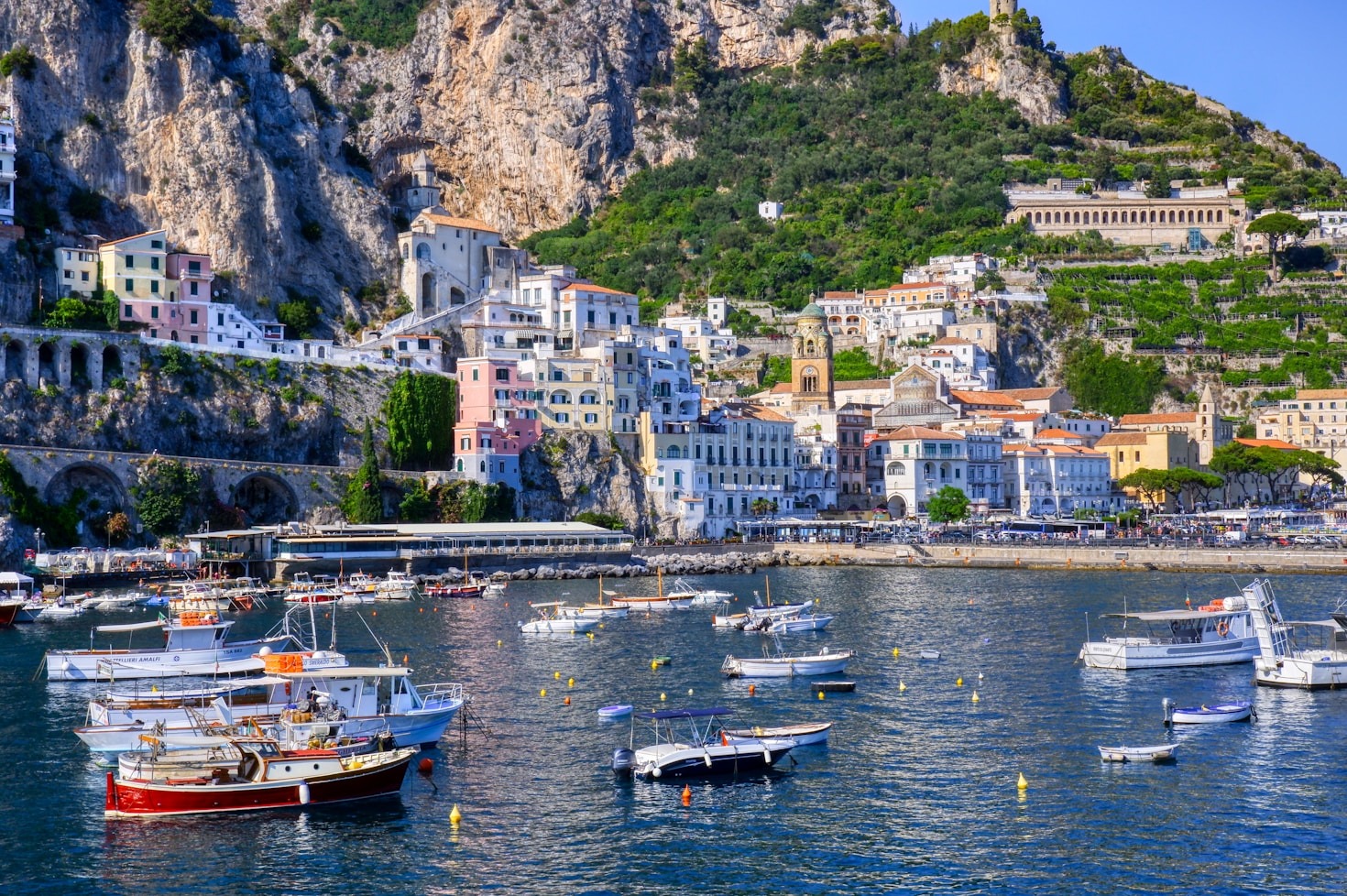 I migliori itinerari per esplorare Napoli e dintorni