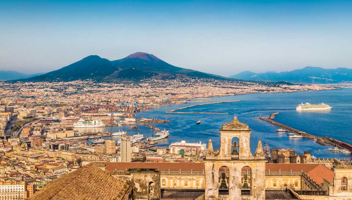 Dove parcheggiare per visitare il centro storico di Napoli: guida pratica per turisti e visitatori