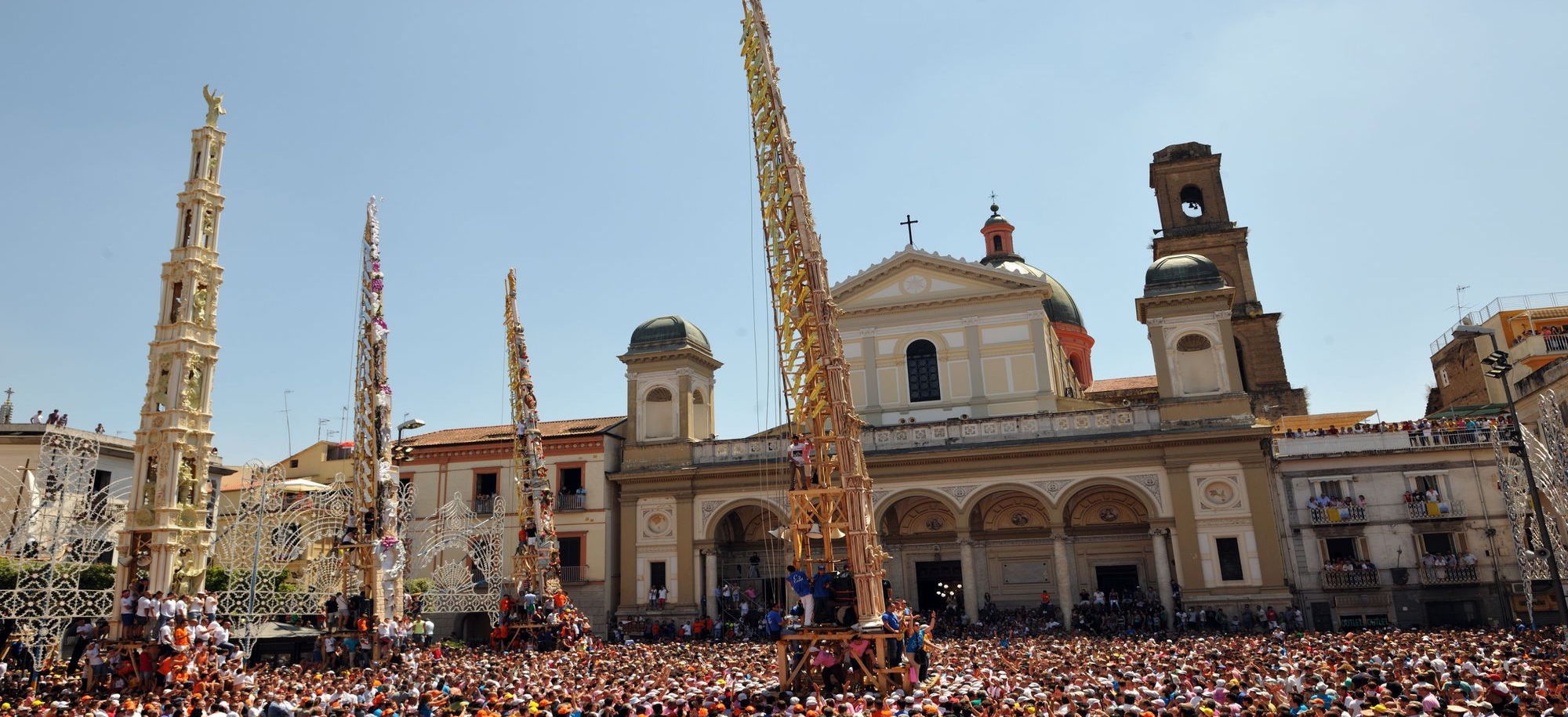 Festa Gigli Nola 2025: tradizione, fede e spettacolo nella città bruniana. Info e programma.
