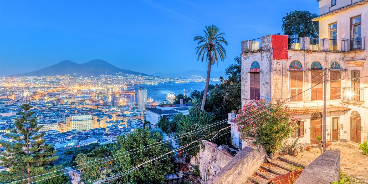 Dove fare aperitivo a Napoli: una guida tra sapori, panorami e atmosfere indimenticabili del Vomero