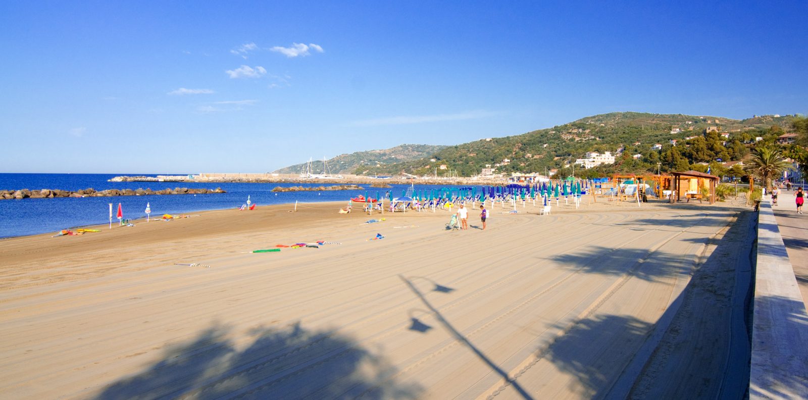 Spiaggia Marina Grande di Casal Velino: servizi, caratteristiche, parcheggio e come prenotare