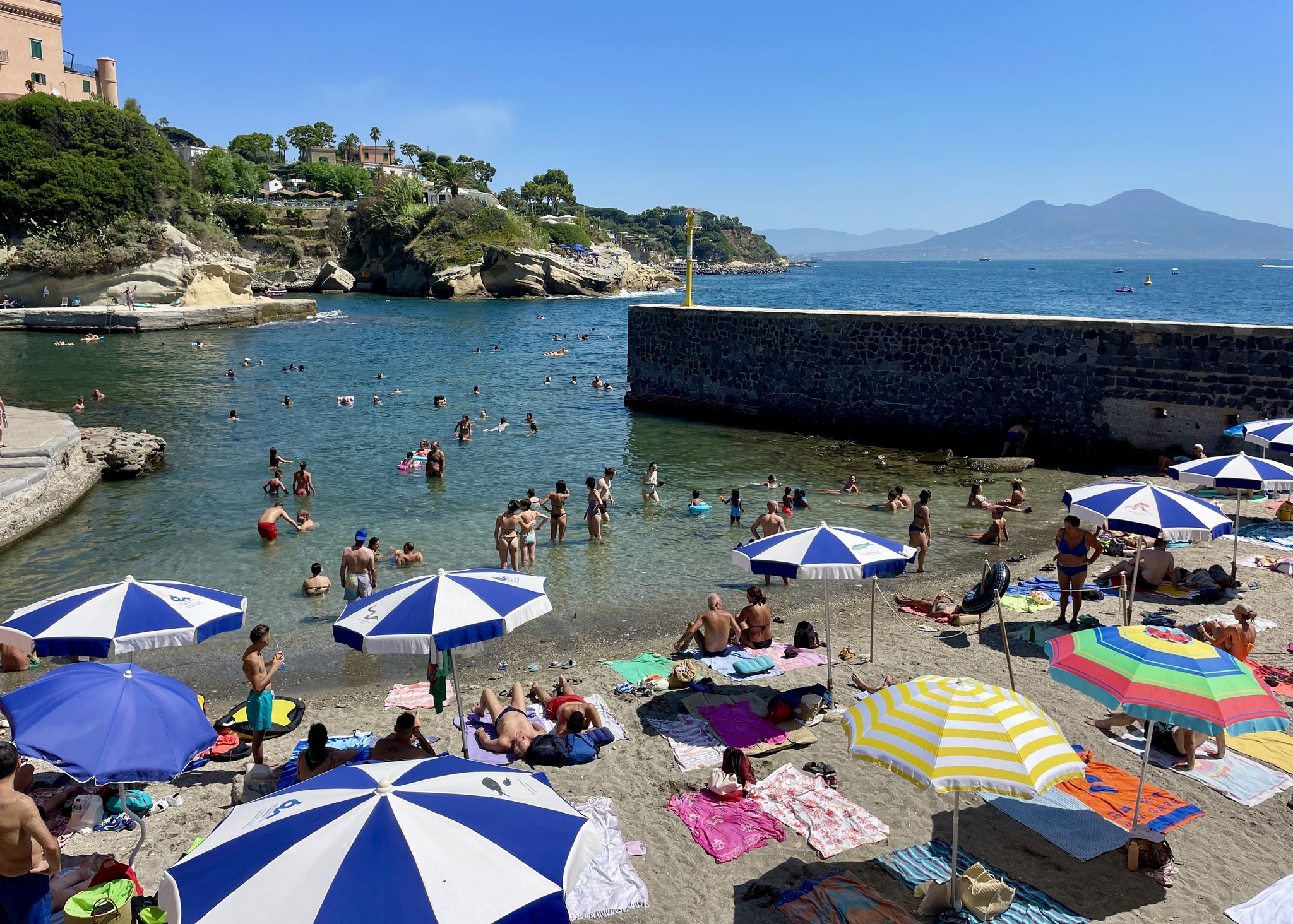 Come prenotare spiaggia della Gaiola a Napoli