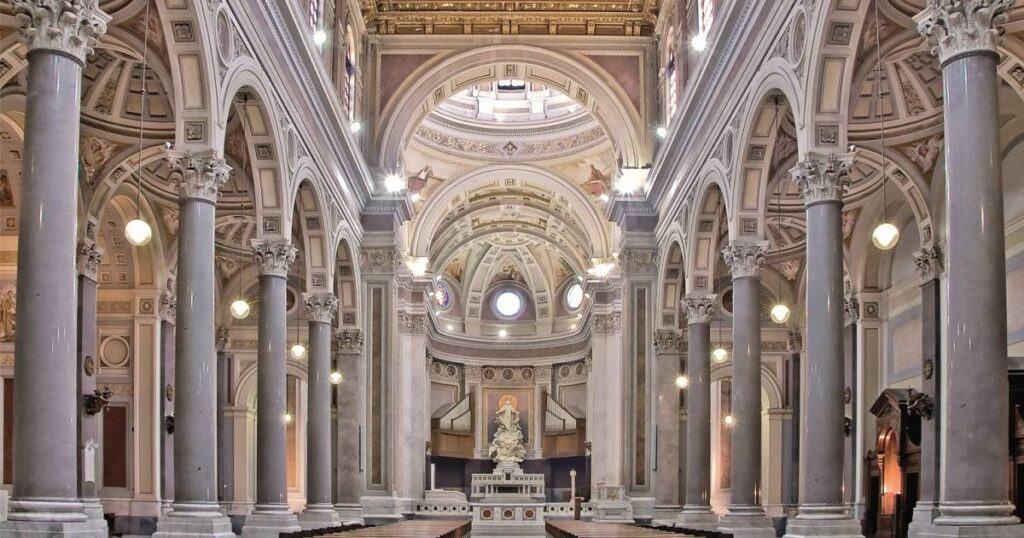 Interno Chiesa San Paolino Nola